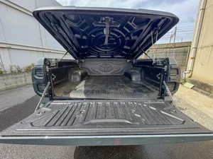 Toyota Hilux 2022 Silver