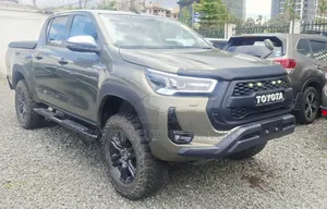 Toyota Hilux Revo Double Cab Deisel 2.4 AWD 2022 Brown