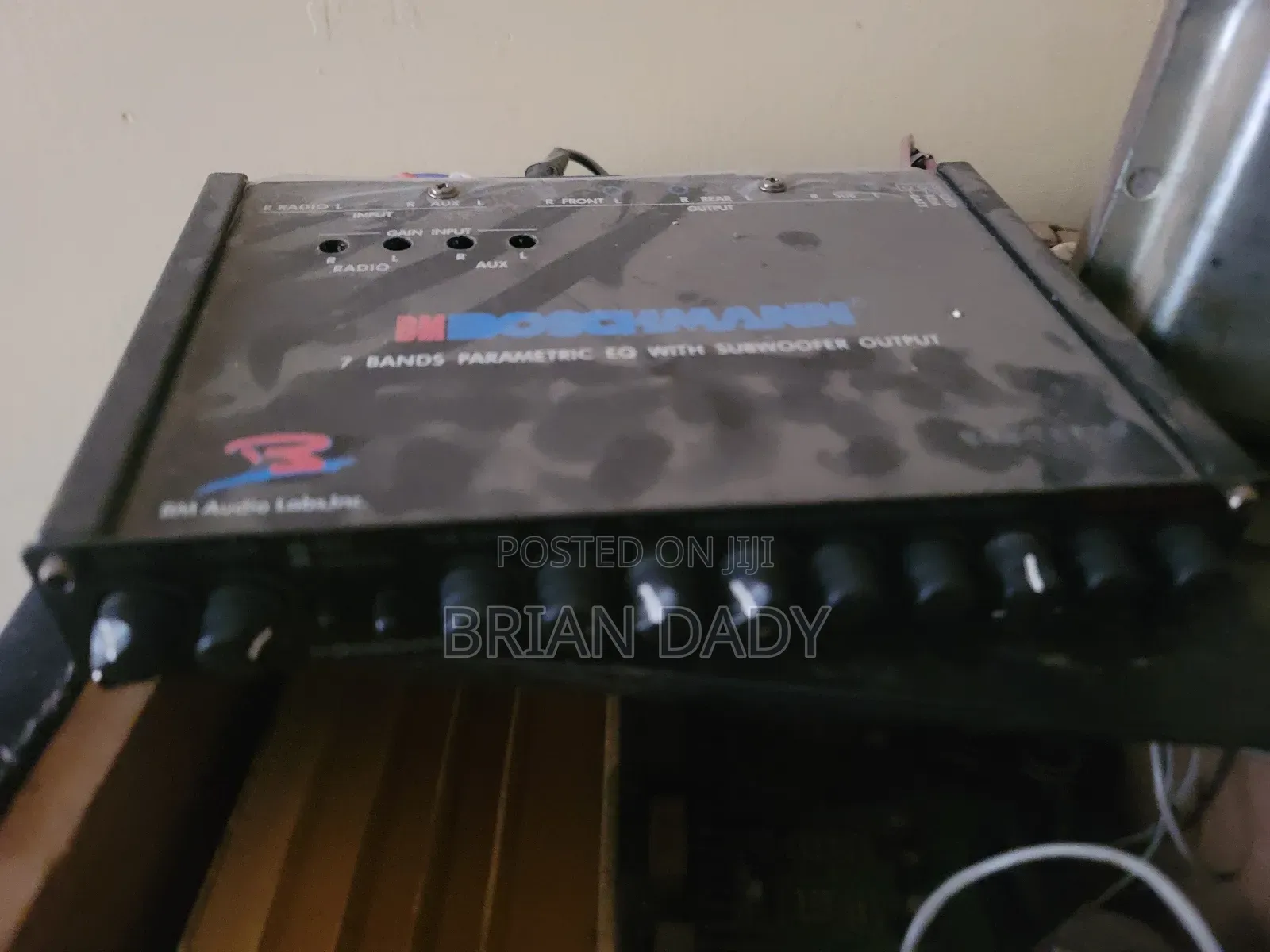 Selling a Car Booster 750 Watts,Equalizer, Radio and a Bass Speaker