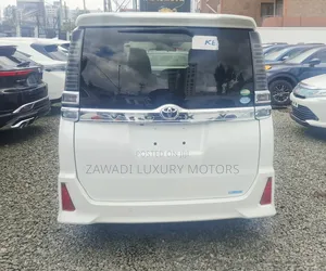 Toyota Voxy 2019 White