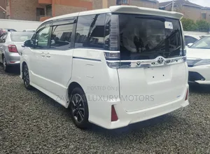 Toyota Voxy 2019 White