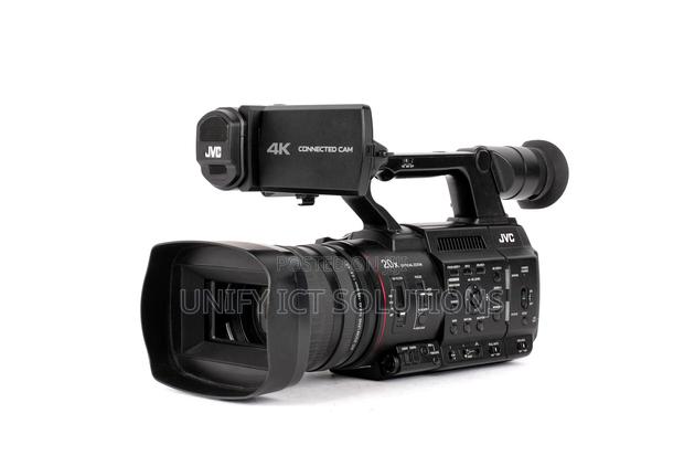 JVC Gy-Hc 500e Camcorder