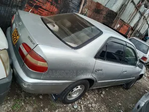 Toyota Corolla 1999 Silver