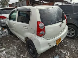 Toyota Passo 2012 White