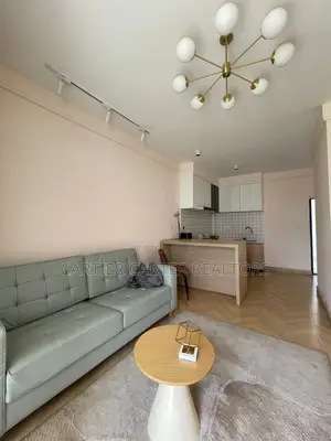 3bdrm Apartment in Gateway Mall Area for sale