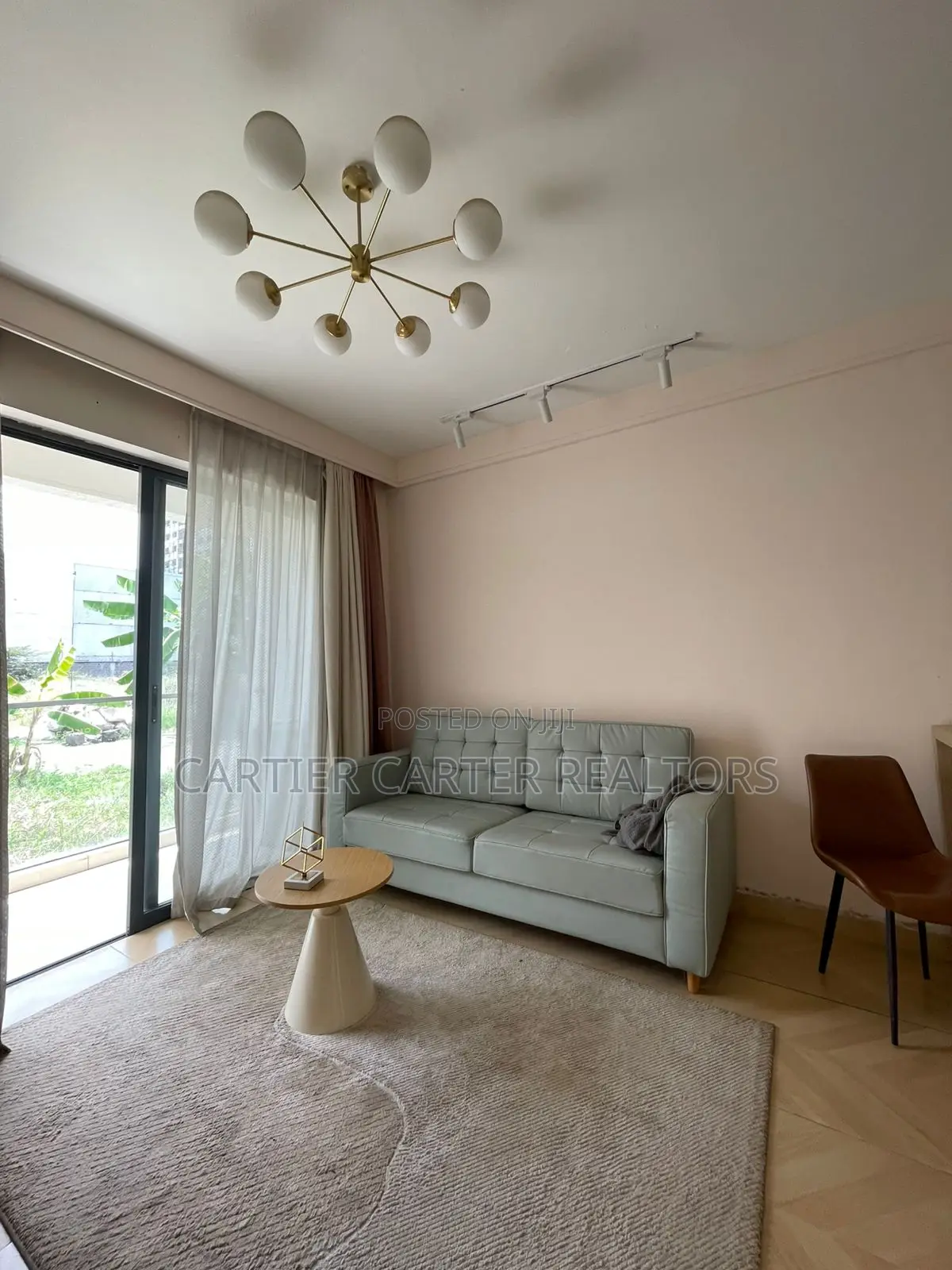 3bdrm Apartment in Gateway Mall Area for sale