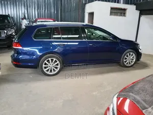 Volkswagen Golf 1.4T TSI FWD 2020 Blue