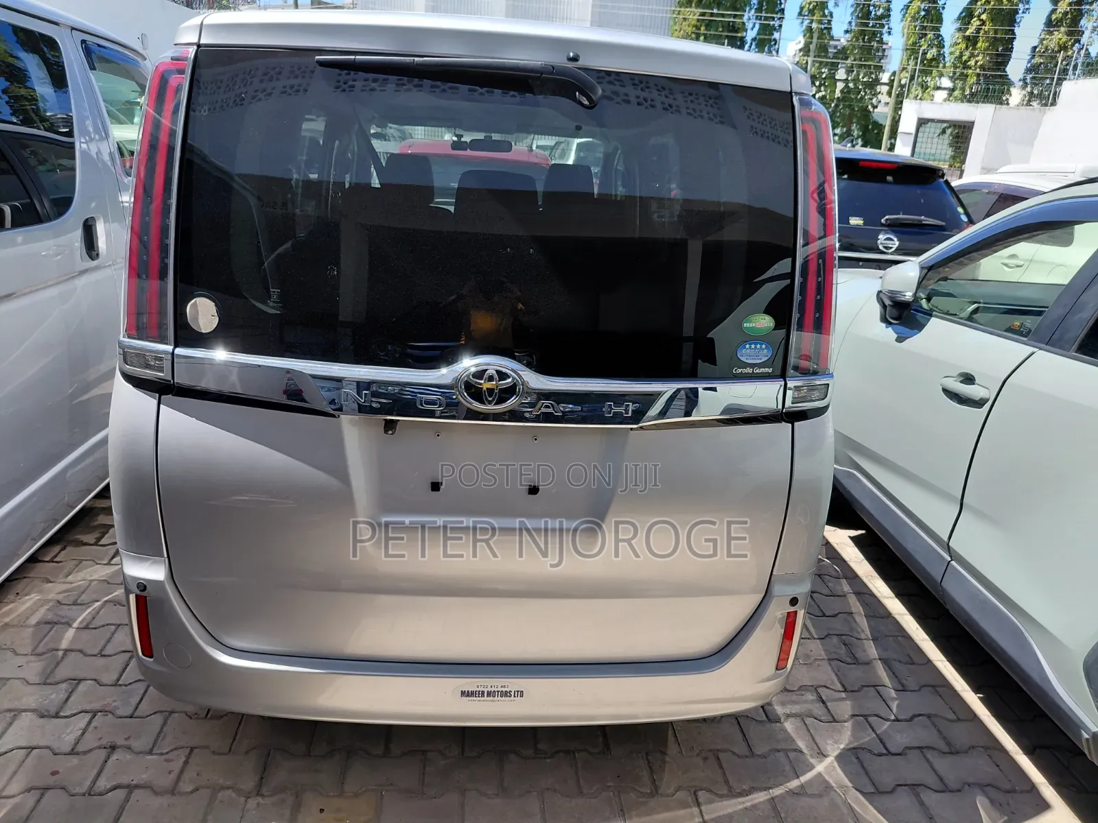 Toyota Noah 2019 Silver