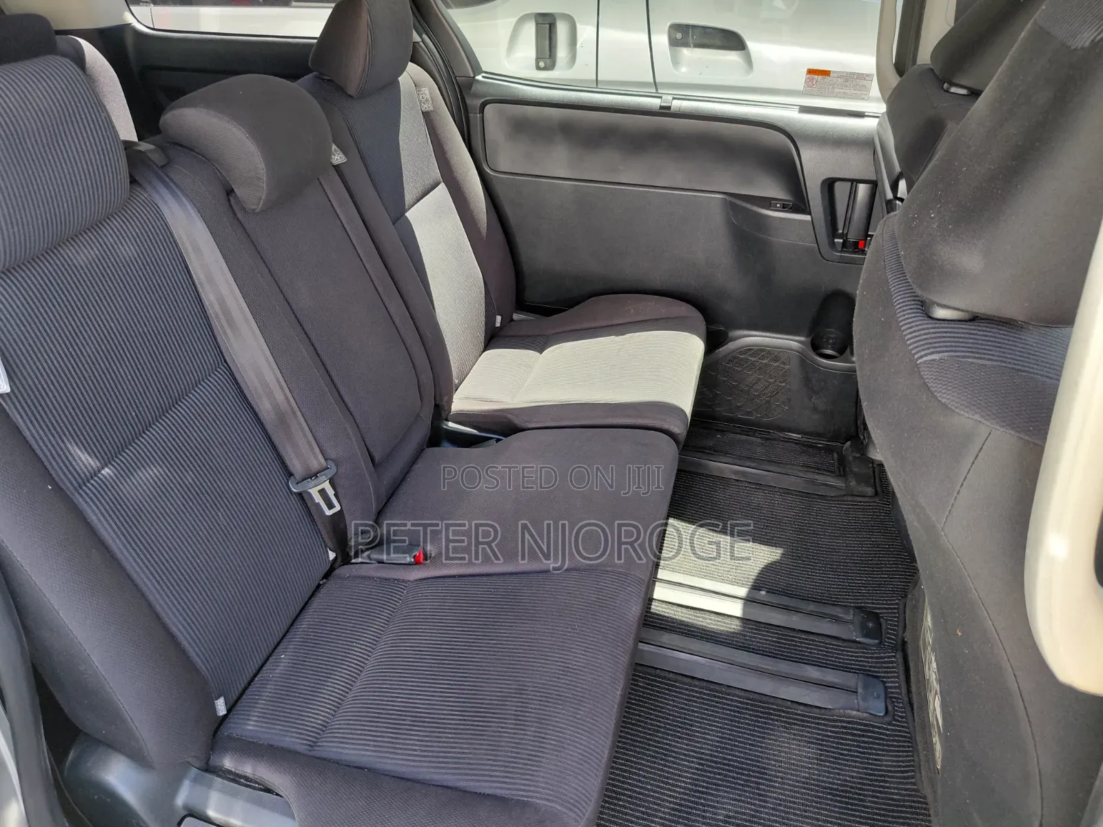 Toyota Noah 2019 Silver