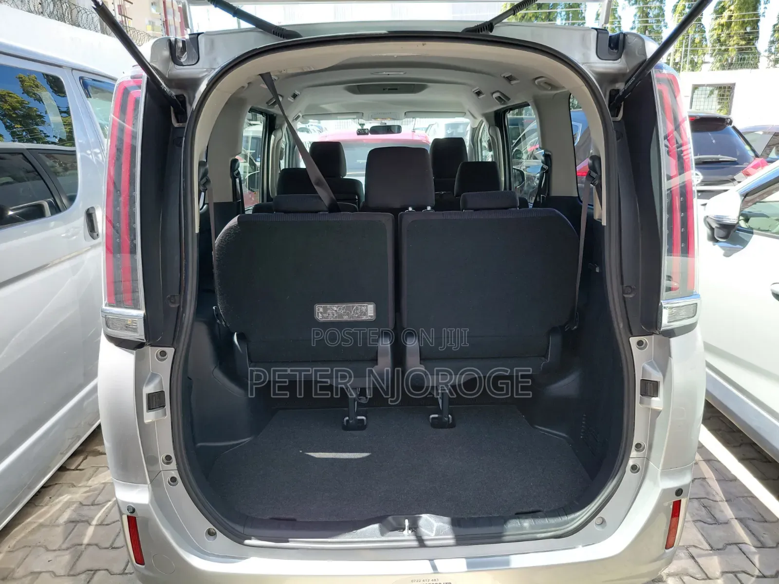 Toyota Noah 2019 Silver