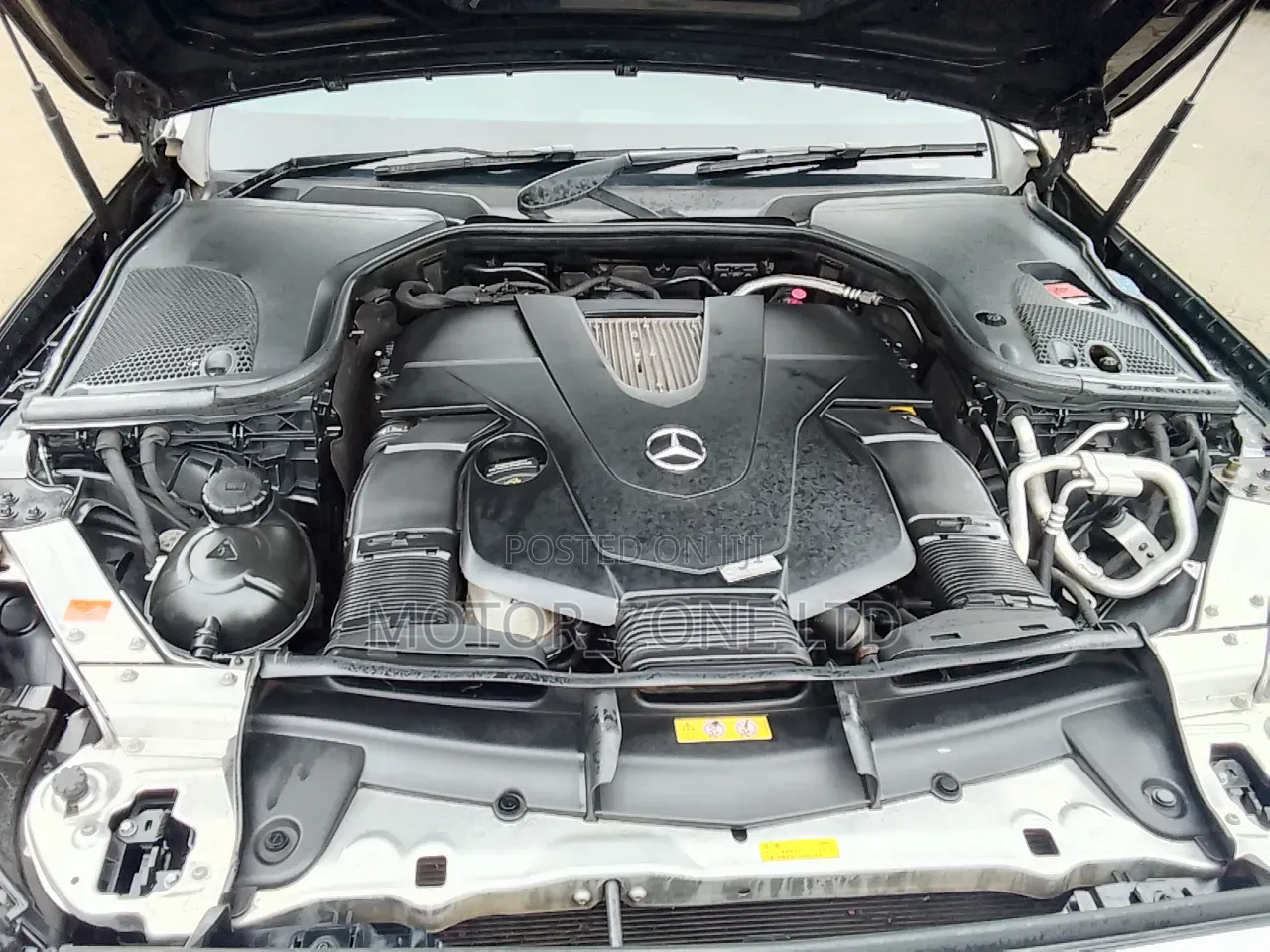 Mercedes-Benz E400 2017 Black