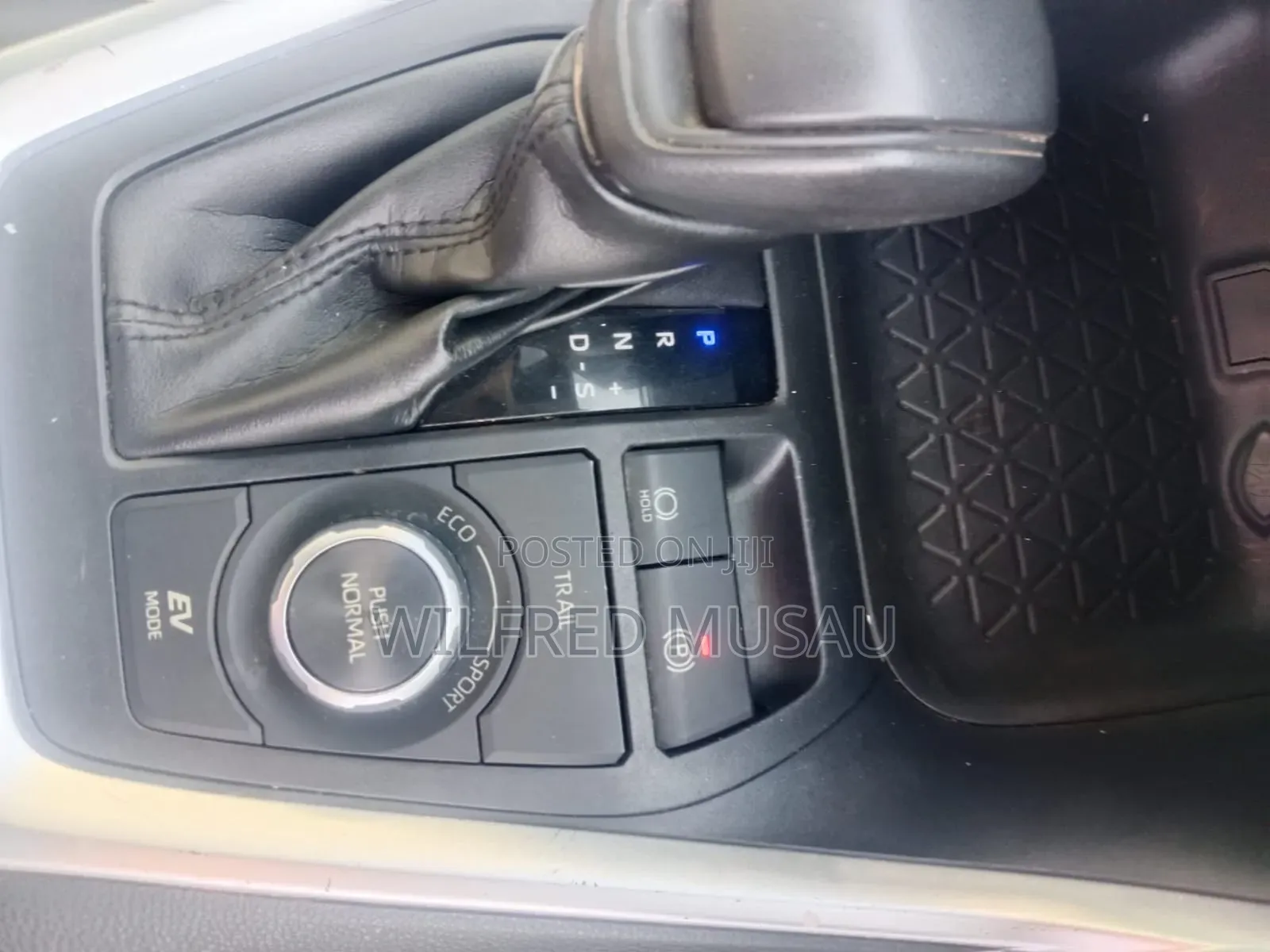 Toyota RAV4 Hybrid 2020 Silver