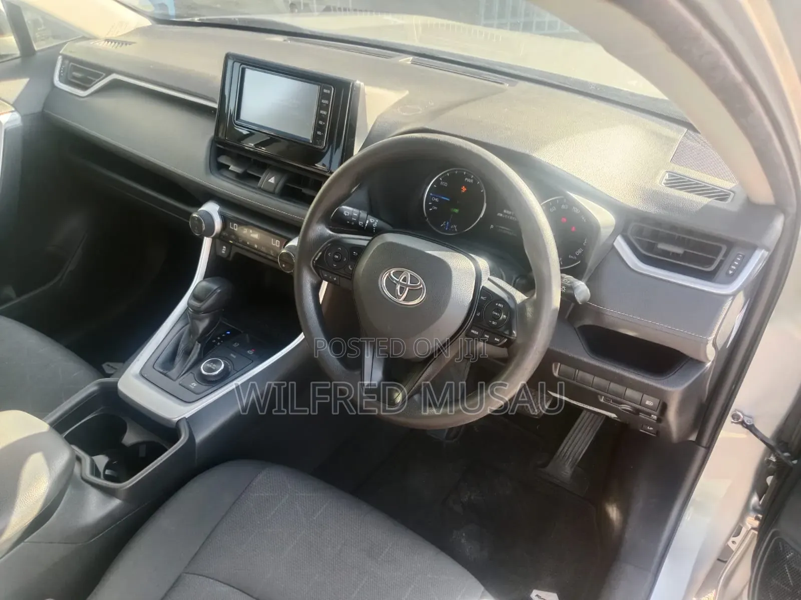 Toyota RAV4 Hybrid 2020 Silver