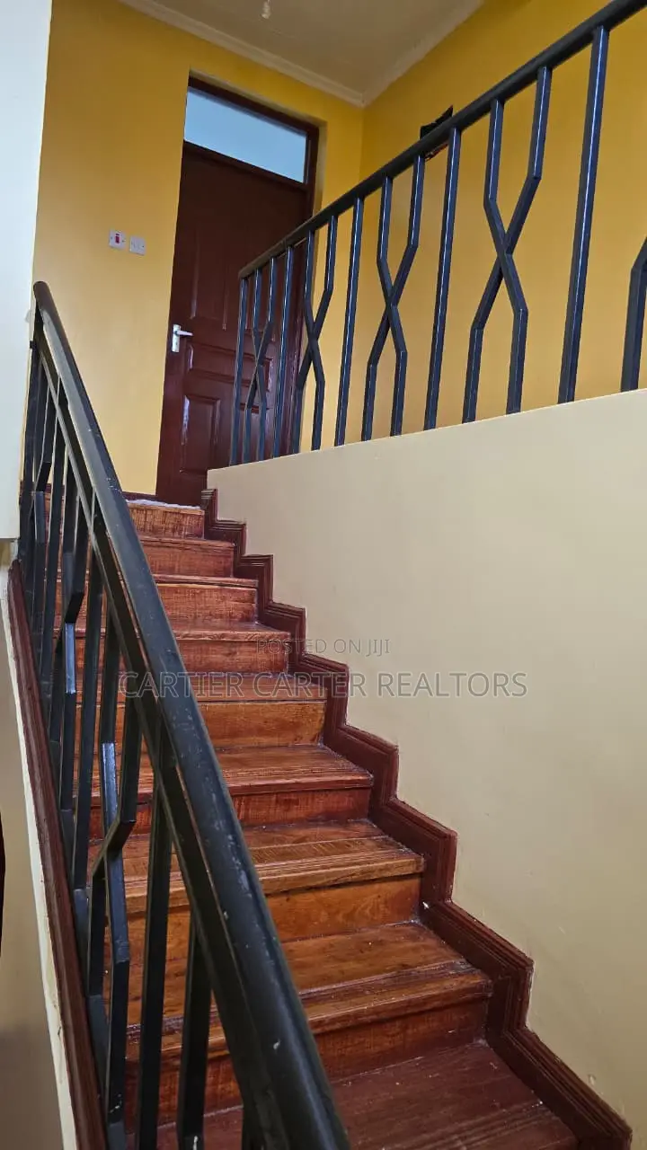 4bdrm Mansion in Lukenya for sale