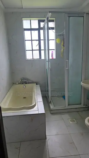 4bdrm Mansion in Lukenya for sale