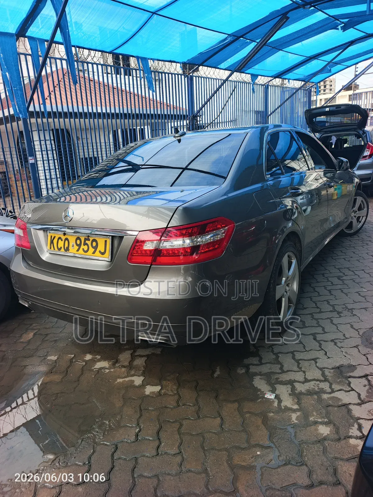 Mercedes-Benz E250 2013 Brown
