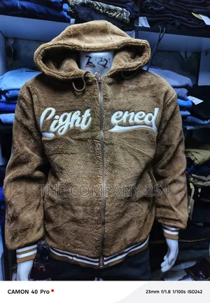 Quality Casual Woollen Zipper Allweather Fleech Sweater Available