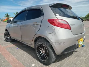 Mazda Demio 2012 Silver