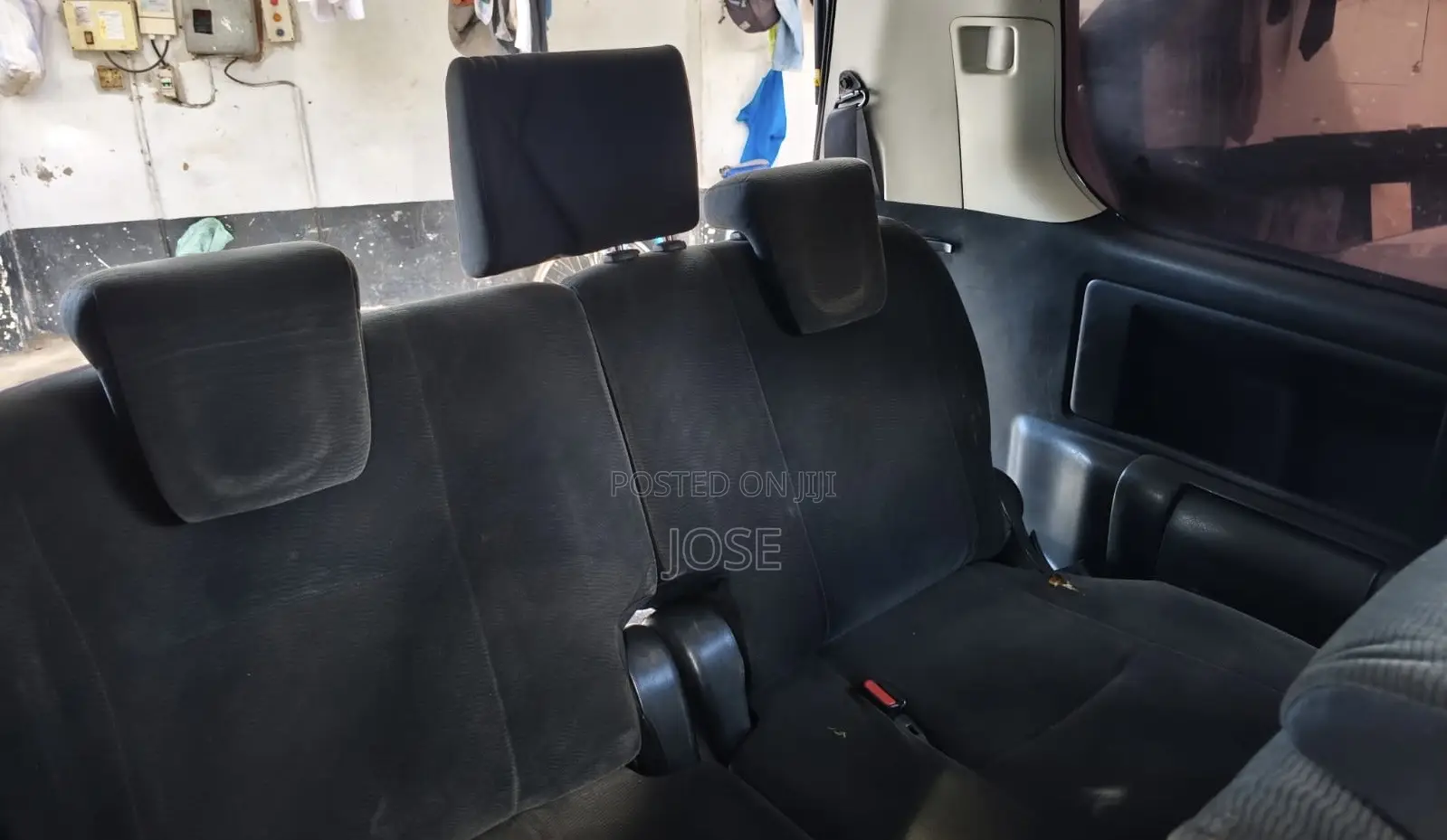 Toyota Voxy 2013 Silver