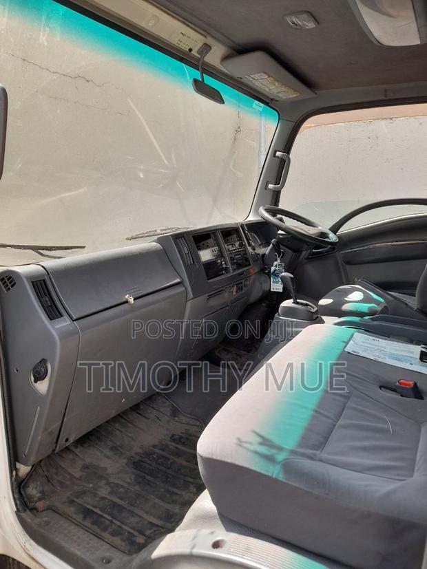 Refrigerated Truck - thumbnail 7