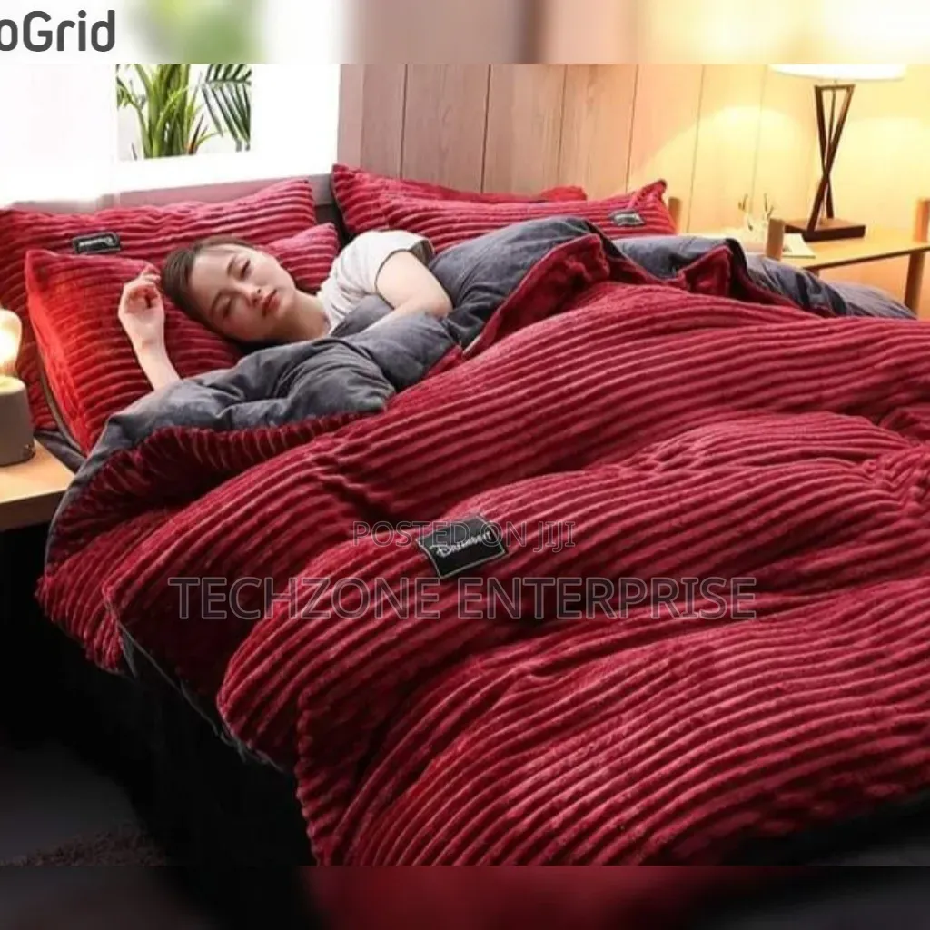 Velvet Duvet 6*7 Available in Different Prices 