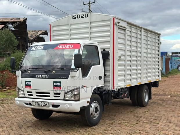 NPR Lorry Isuzu