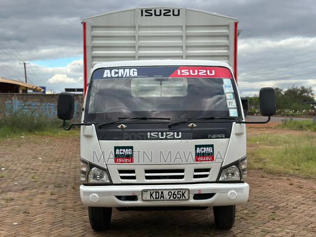 NPR Lorry Isuzu - thumbnail 4
