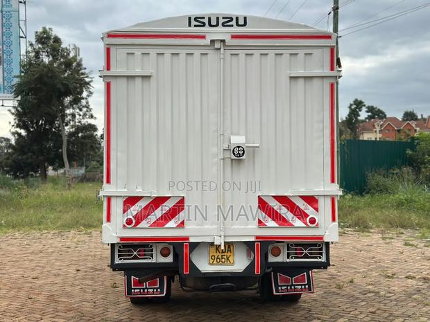 NPR Lorry Isuzu - thumbnail 5