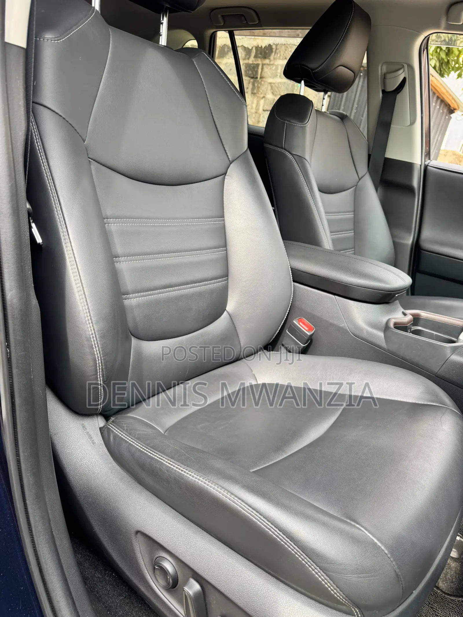 Toyota RAV4 2019 Blue