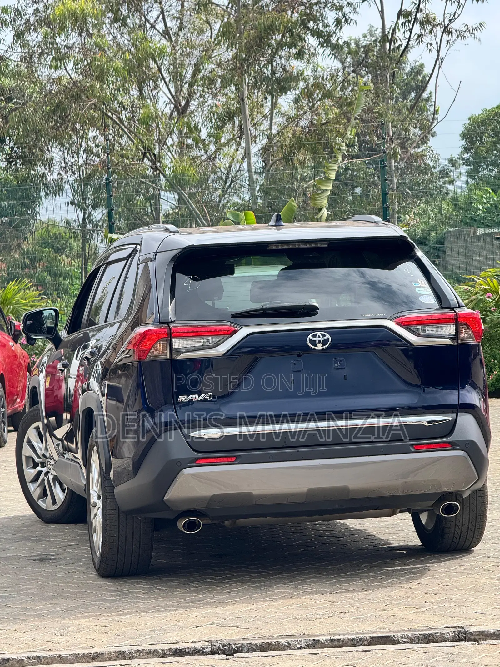 Toyota RAV4 2019 Blue