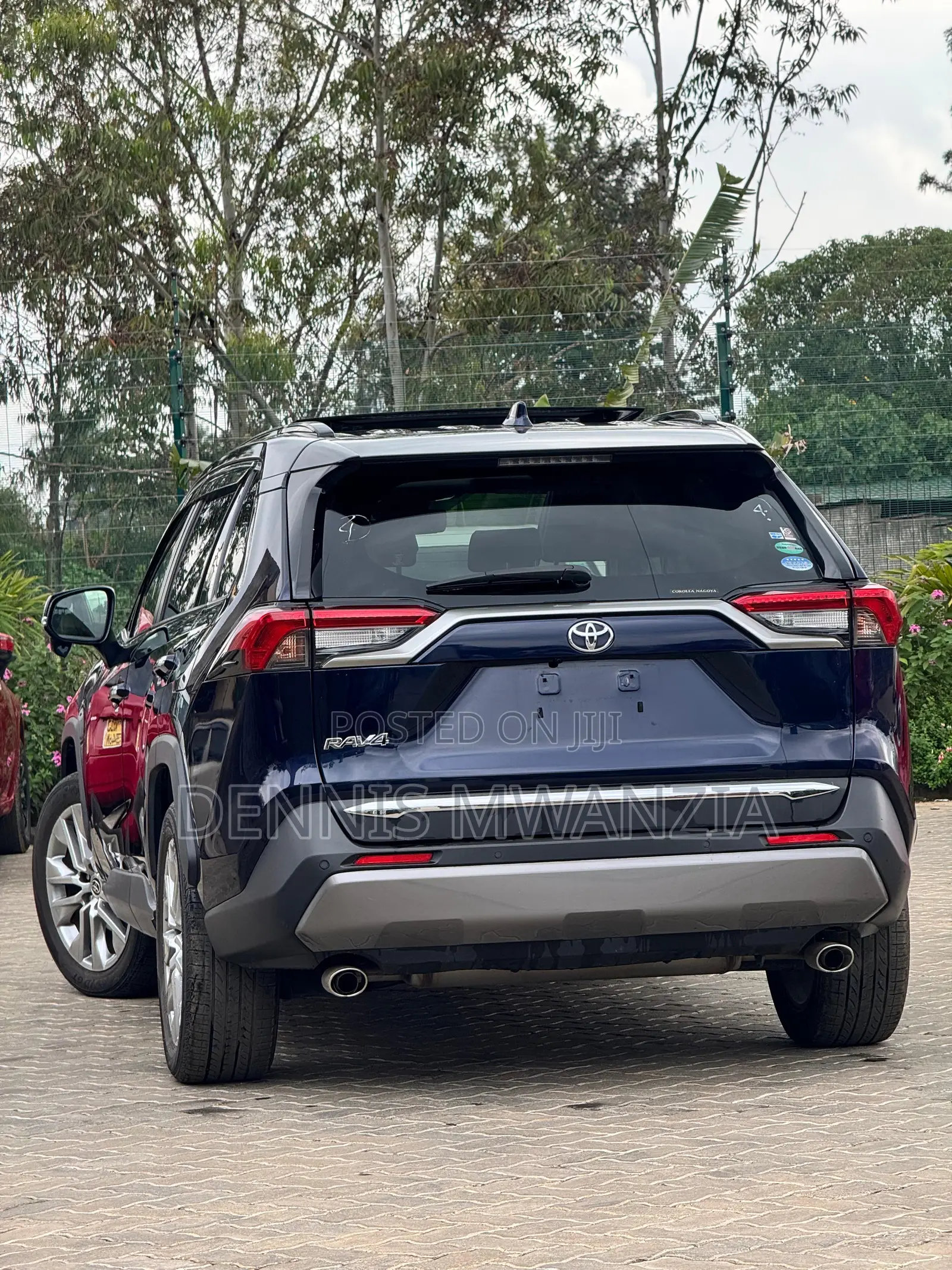 Toyota RAV4 2019 Blue