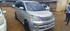 Toyota Noah 2007 Silver