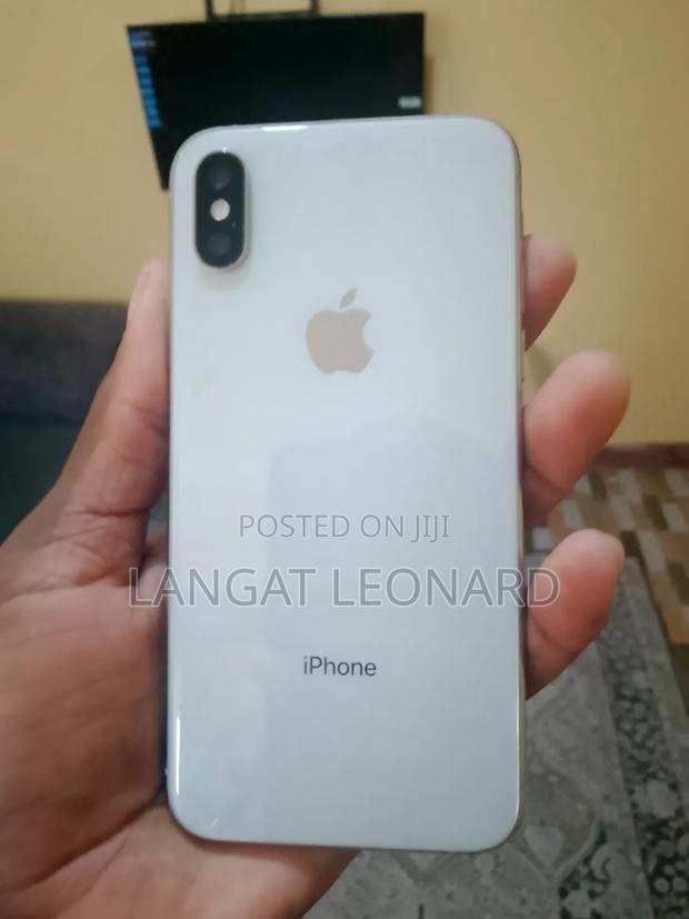Apple iPhone XS 64 GB Silver