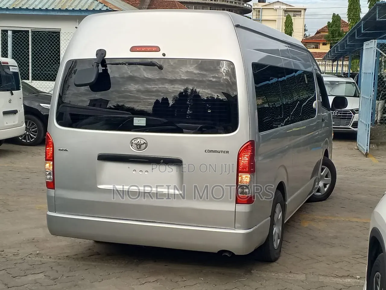 Toyota HiAce 2018 Silver
