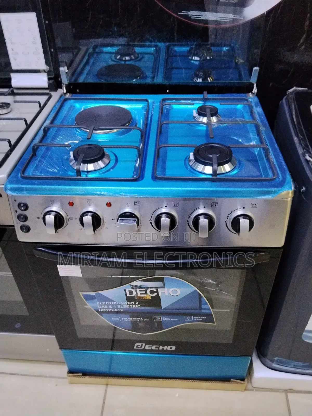Decho 60 by 60 3gas and 1 Electric Cooker