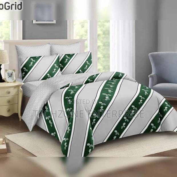 *Warm Cotton Binded Duvet 5*6 Available in Different Prints ,*