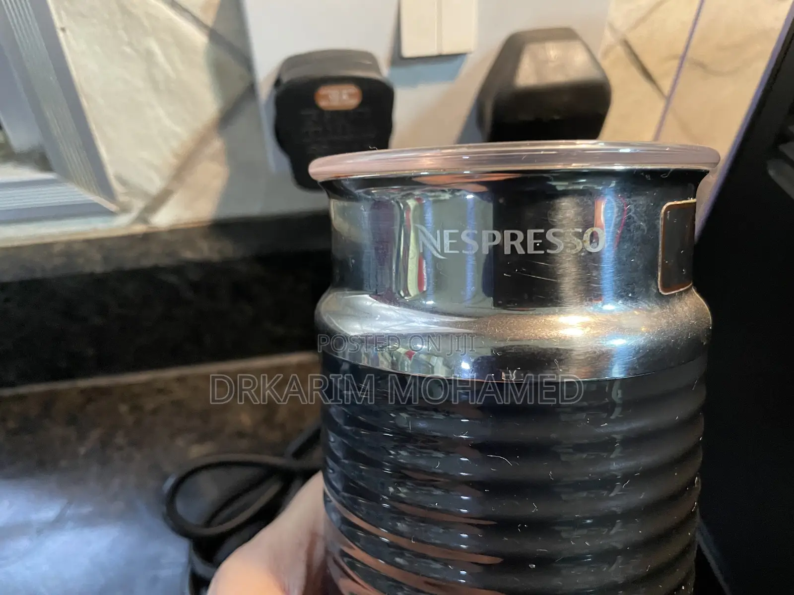 Nespresso-Delonghi. With Creamer Machine.