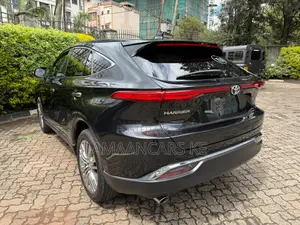 Toyota Harrier 2.0 2020 Black