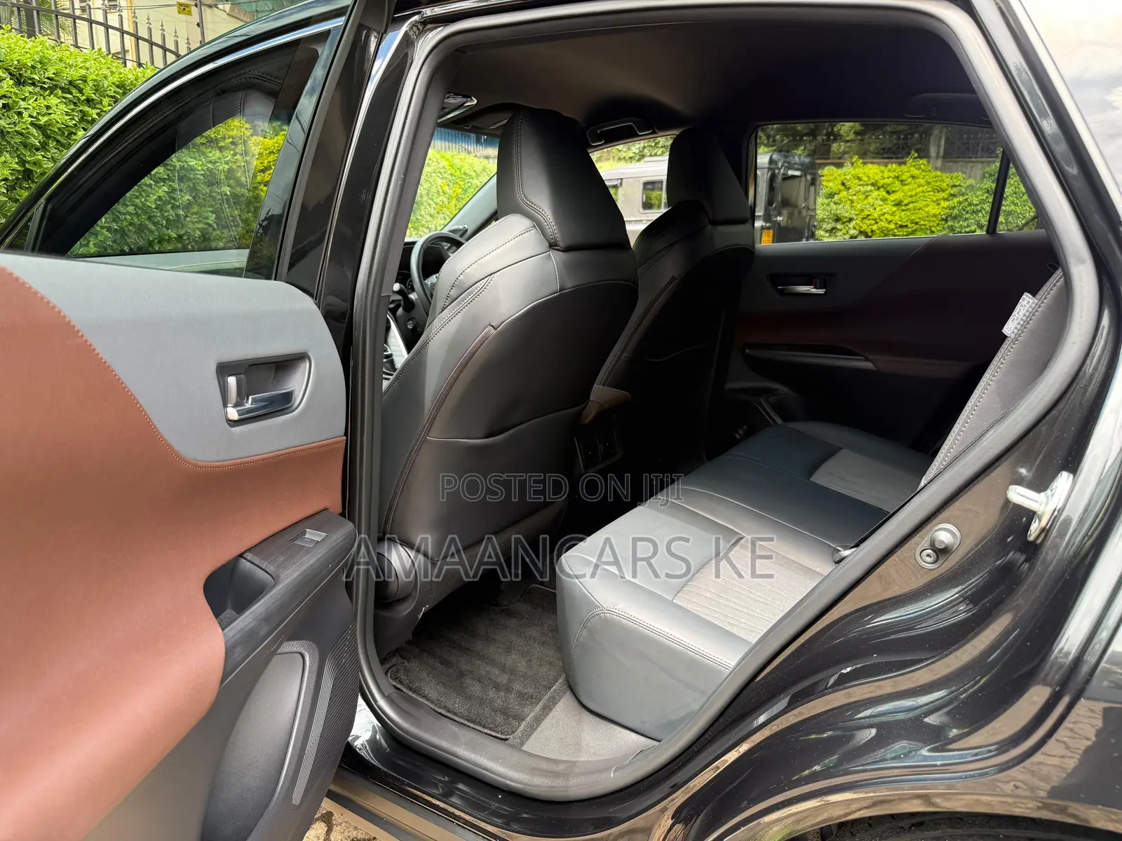 Toyota Harrier 2.0 2020 Black