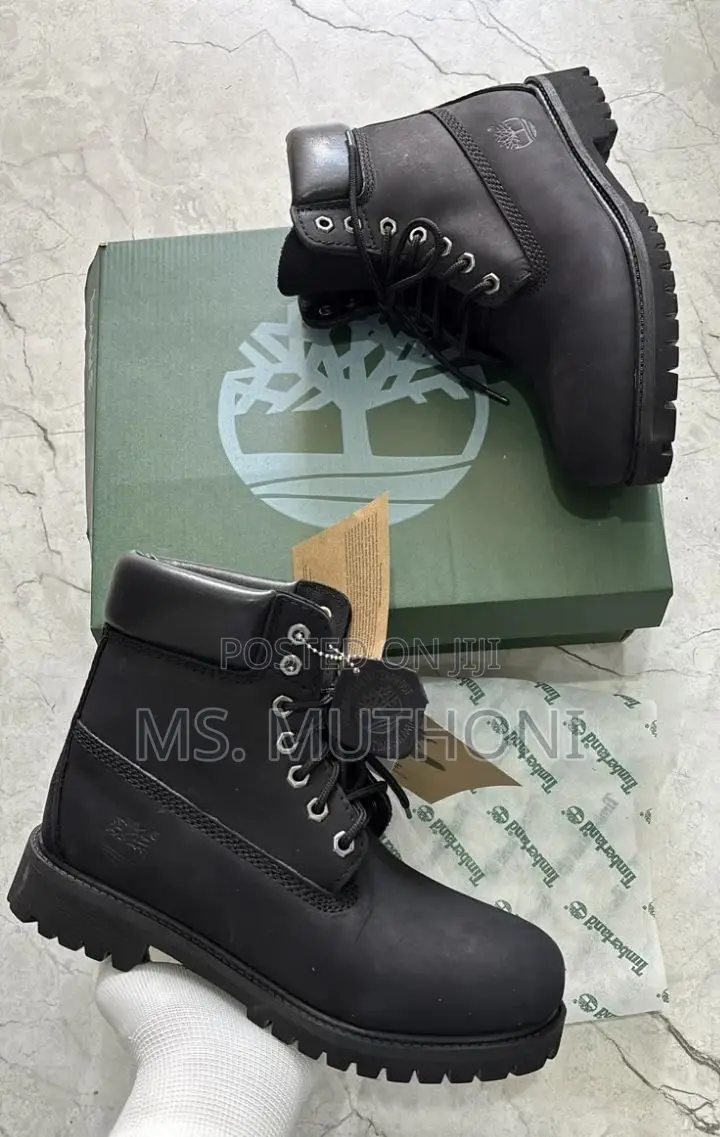 Black / Brown Classic Timberland Boots Sizes: 40 41 42 43 44 45