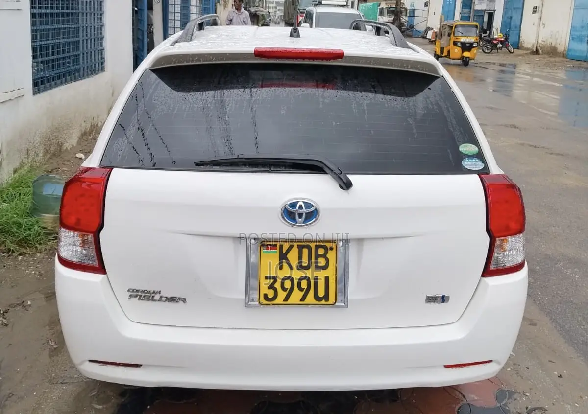 Toyota Corolla Fielder 2014 White