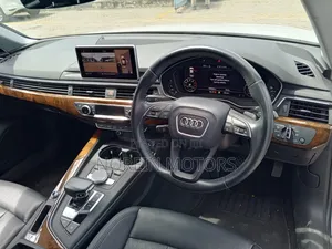 Audi A4 2.0T ultra Premium FWD 2018 White