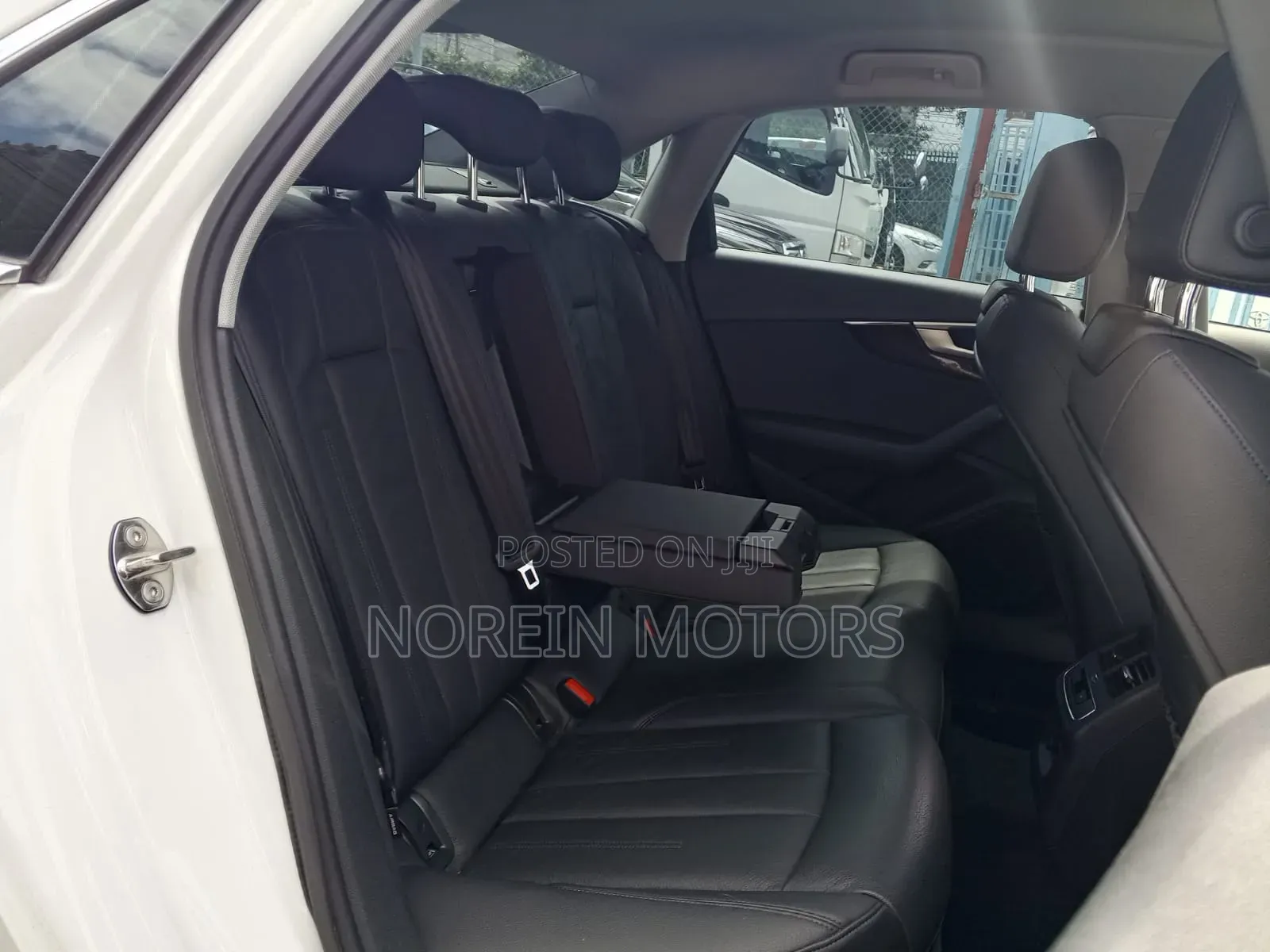 Audi A4 2.0T ultra Premium FWD 2018 White