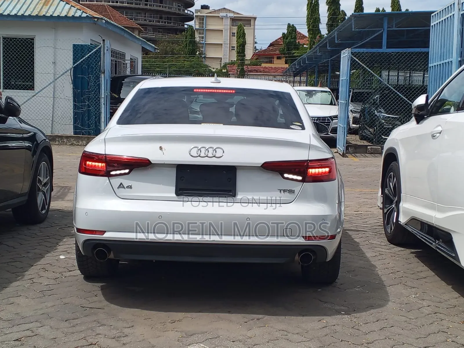 Audi A4 2.0T ultra Premium FWD 2018 White