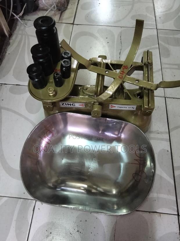 This Item Is a Zinc Manual Mechanical Weighing Scale With a 15kg