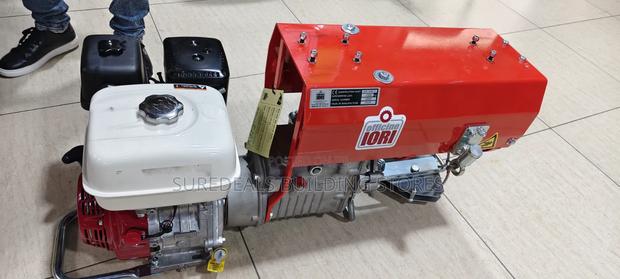 Iori Italian Concrete Hoist Machine ,1 Tonnes With Stand and 2 Buckets