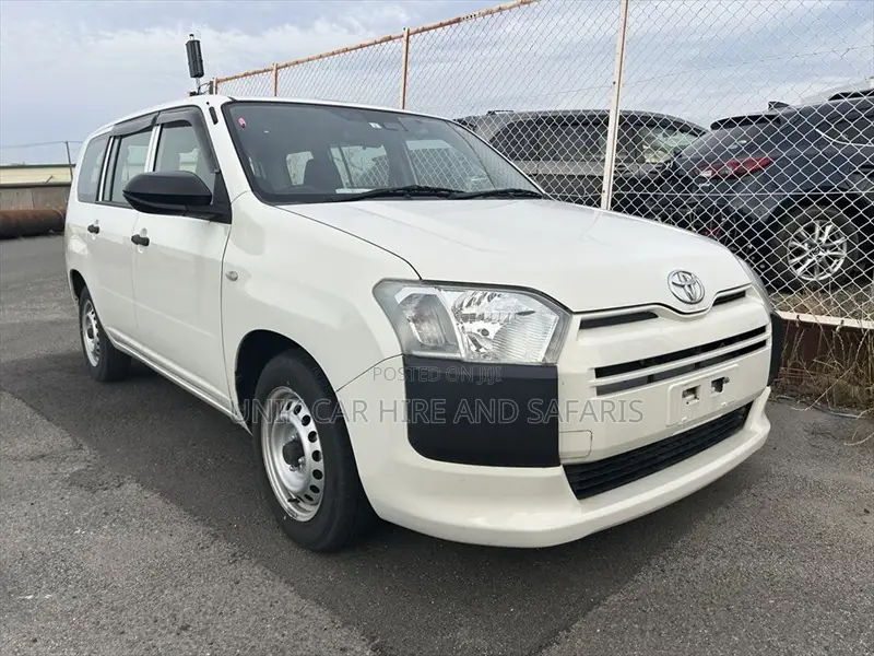 Toyota Probox 1.5 DX Comfort 2WD 2021 White