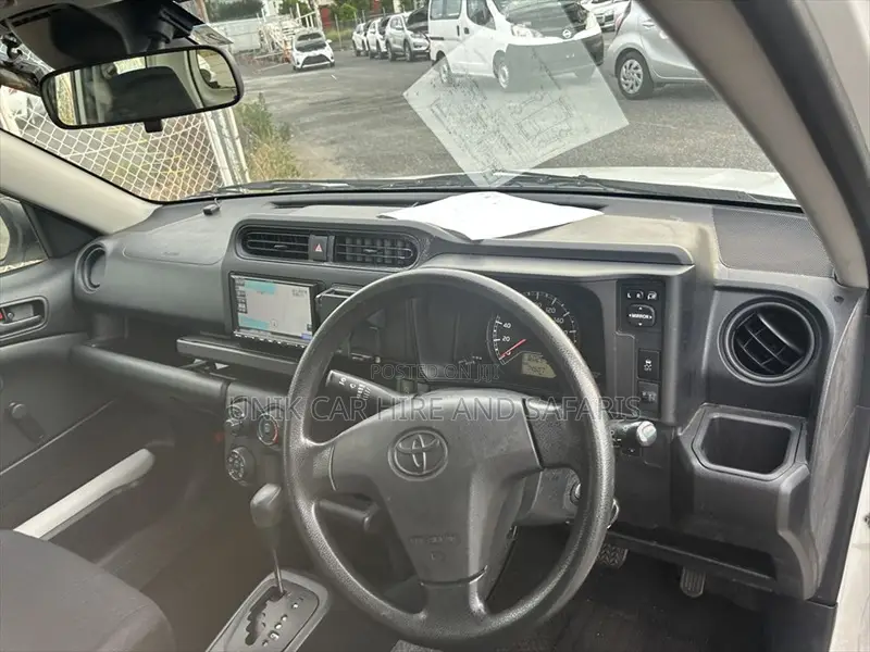 Toyota Probox 1.5 DX Comfort 2WD 2021 White