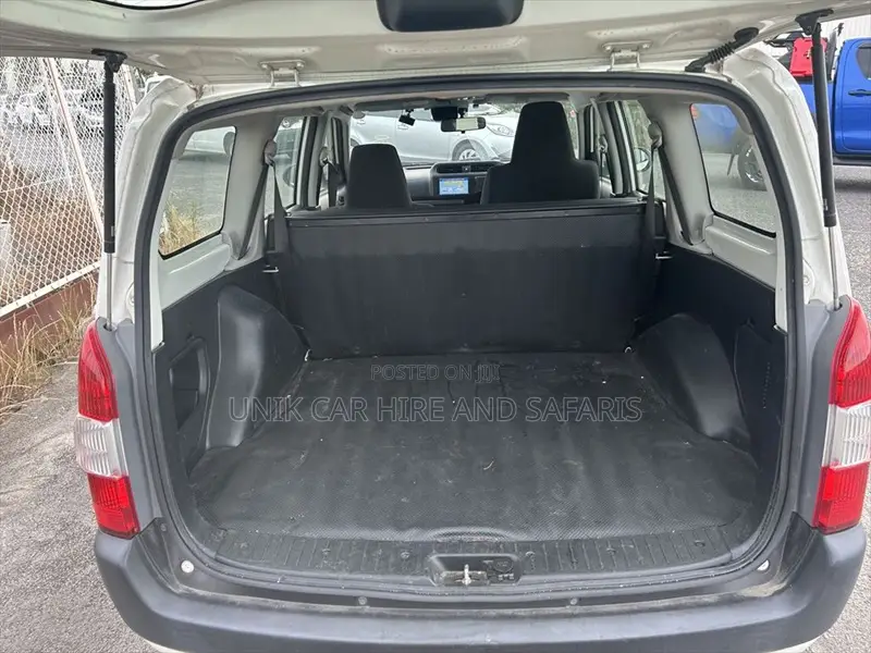 Toyota Probox 1.5 DX Comfort 2WD 2021 White