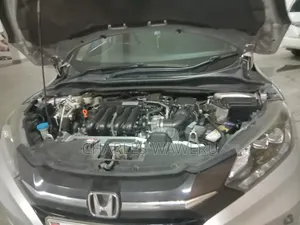 Honda Vezel 2016 Silver